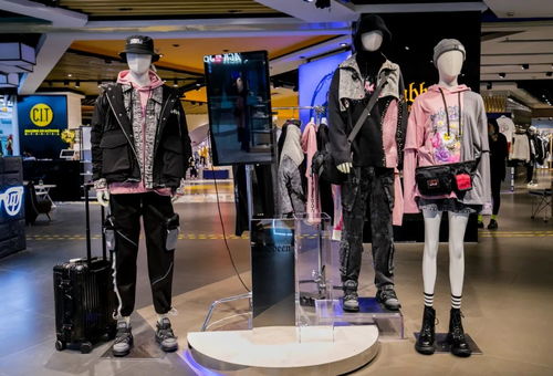 白云萬達(dá)十周年慶典 餐飲滿100送100，精品服裝5折起，暢享時(shí)尚購(gòu)物盛宴